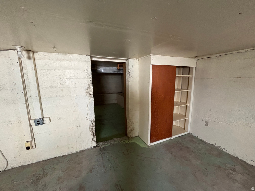 37 E CLARK ST Grantsville, UT 84029