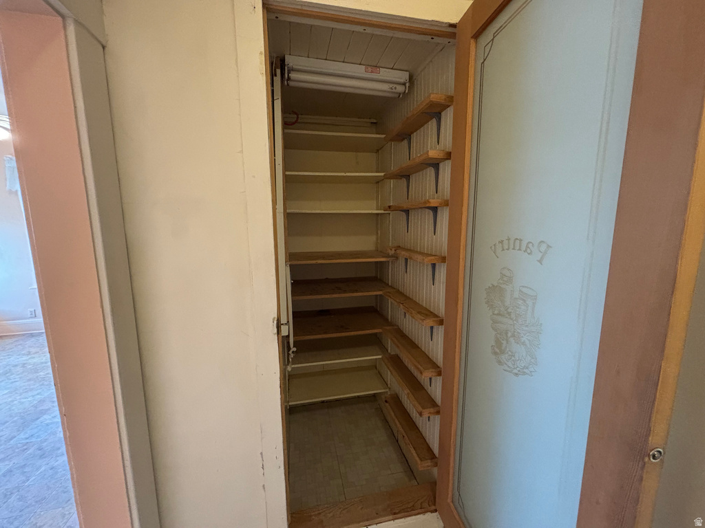 37 E CLARK ST Grantsville, UT 84029