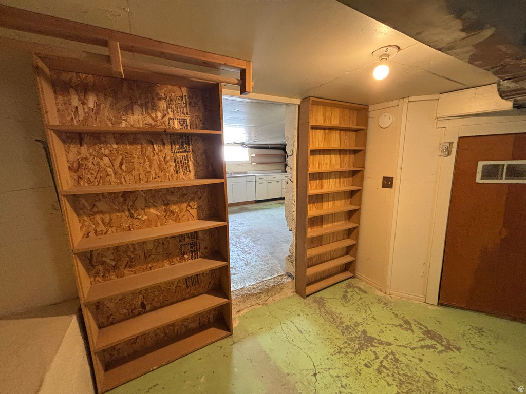 37 E CLARK ST Grantsville, UT 84029