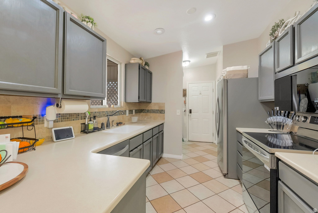 2741 W HAUN DR West Jordan, UT 84088