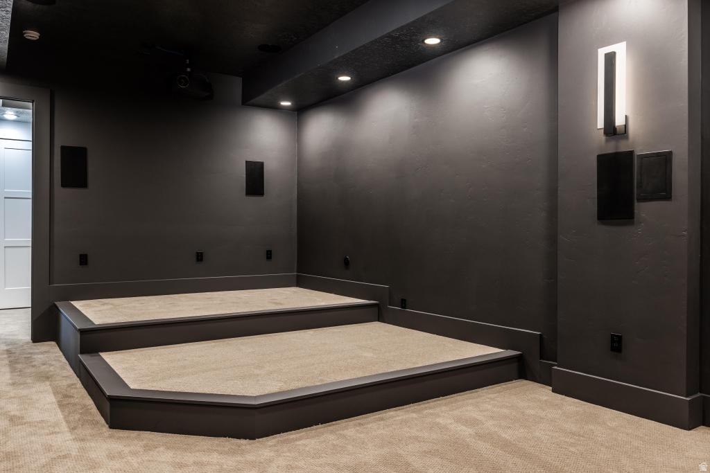 1668 E FOREST HILLS DR Millcreek, UT 84106