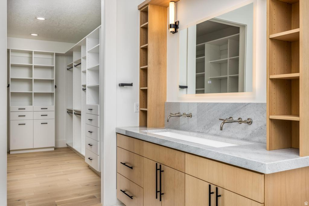 1668 E FOREST HILLS DR Millcreek, UT 84106