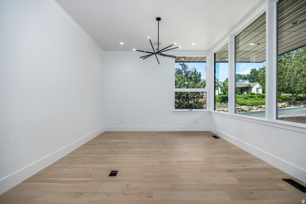 1668 E FOREST HILLS DR Millcreek, UT 84106