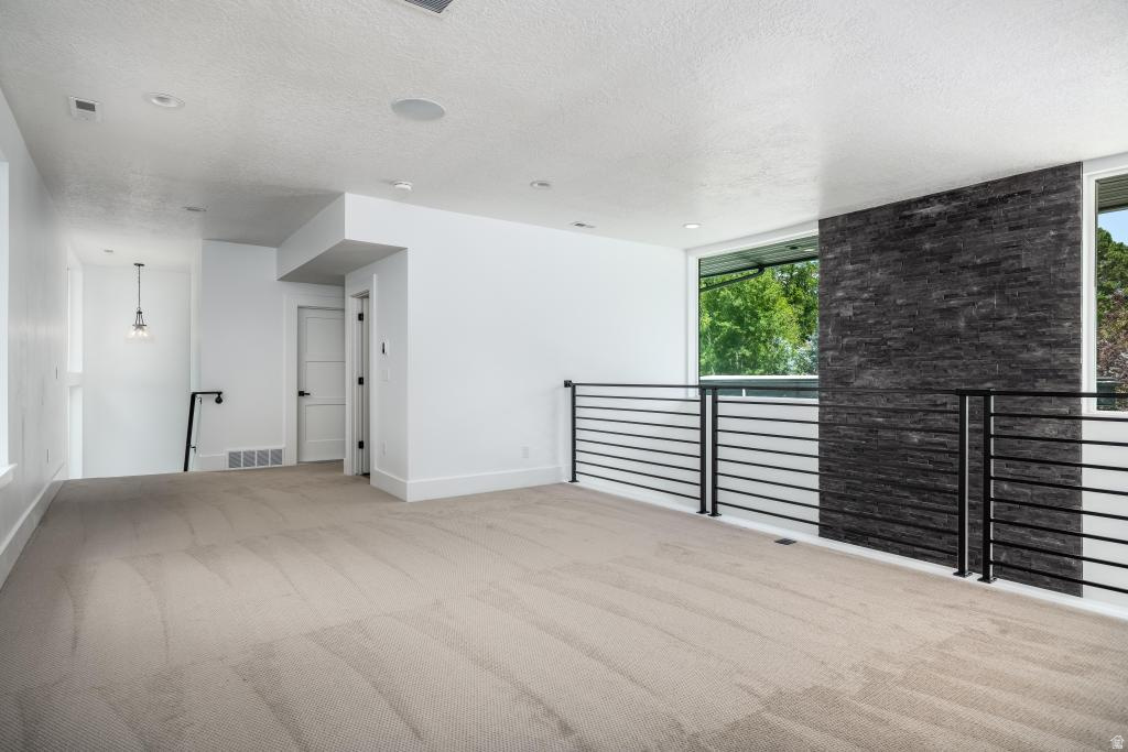 1668 E FOREST HILLS DR Millcreek, UT 84106