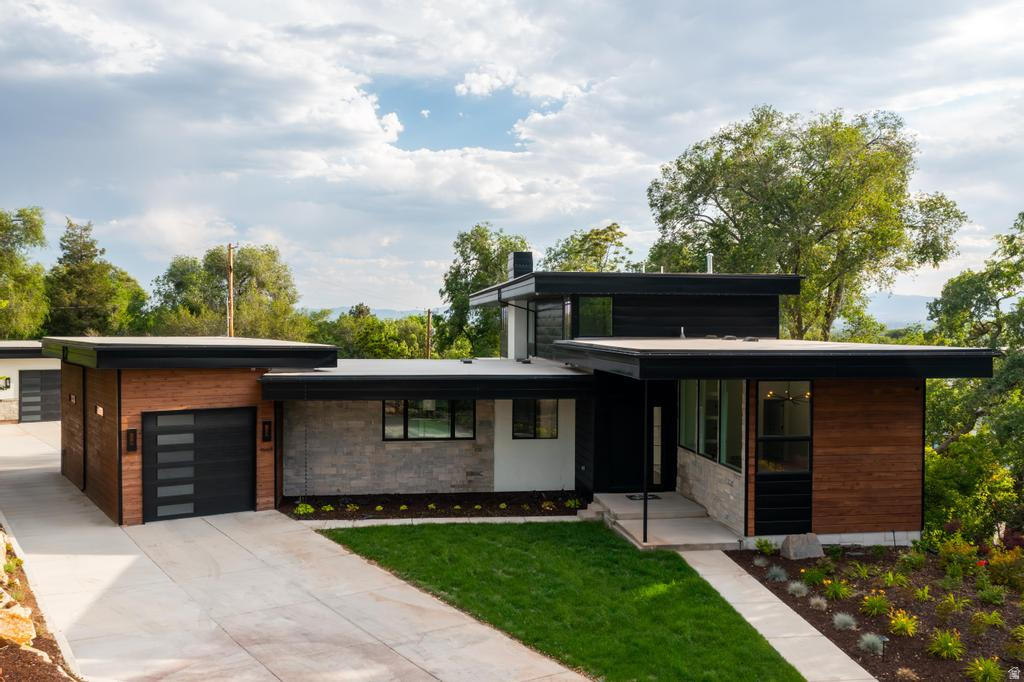 1668 E FOREST HILLS DR Millcreek, UT 84106