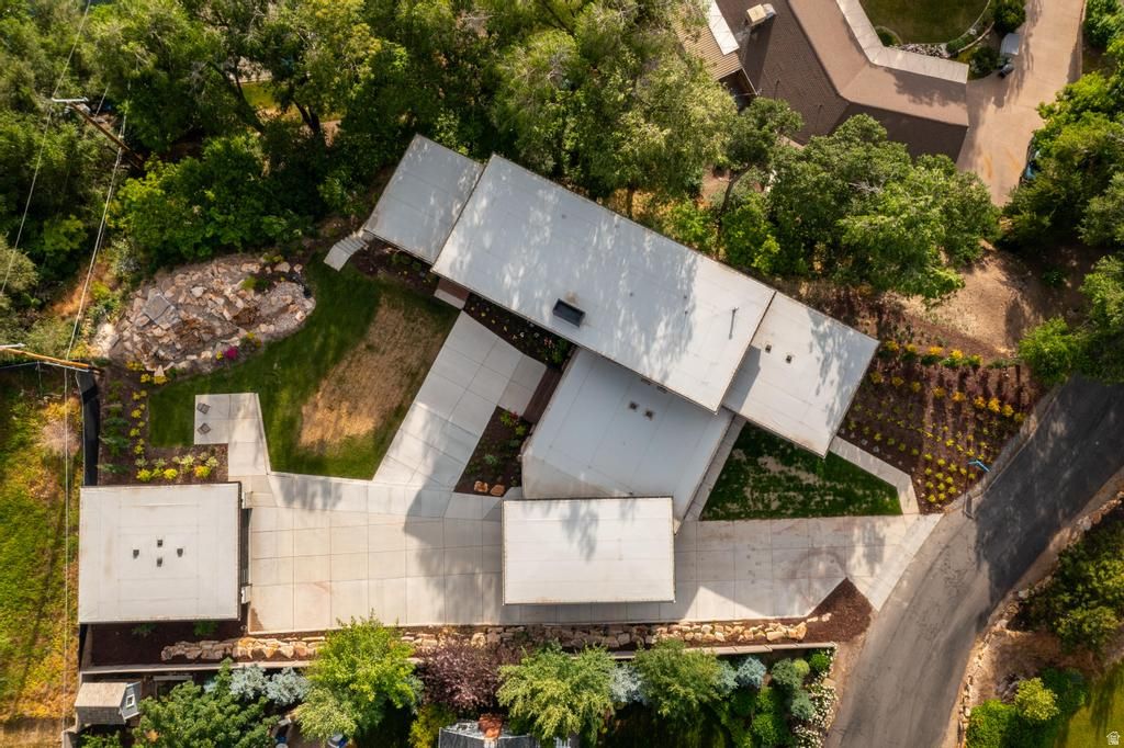 1668 E FOREST HILLS DR Millcreek, UT 84106