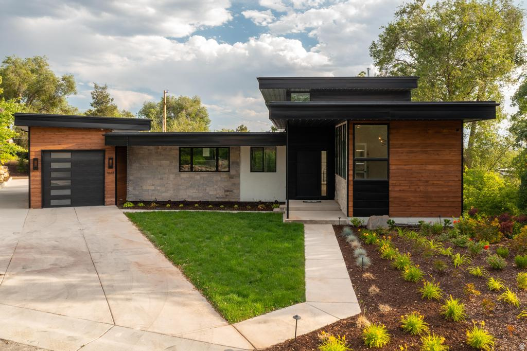 1668 E FOREST HILLS DR Millcreek, UT 84106