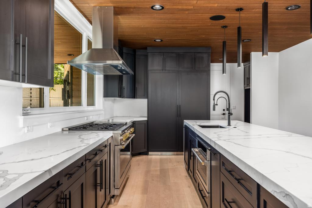 1668 E FOREST HILLS DR Millcreek, UT 84106