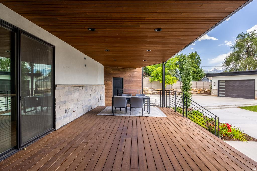 1668 E FOREST HILLS DR Millcreek, UT 84106