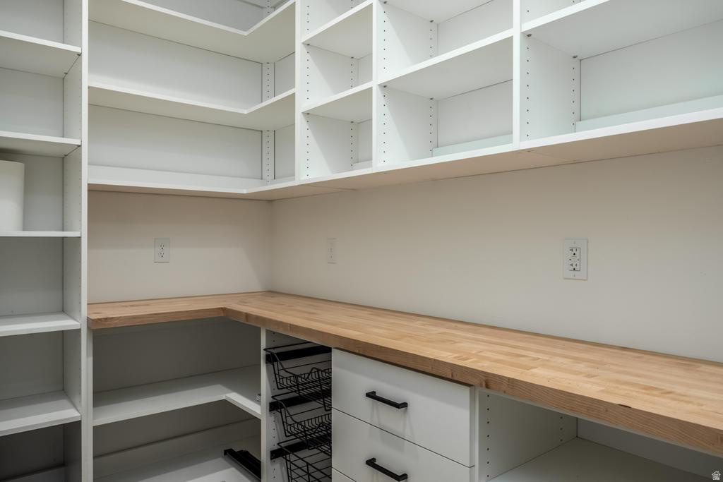 1668 E FOREST HILLS DR Millcreek, UT 84106