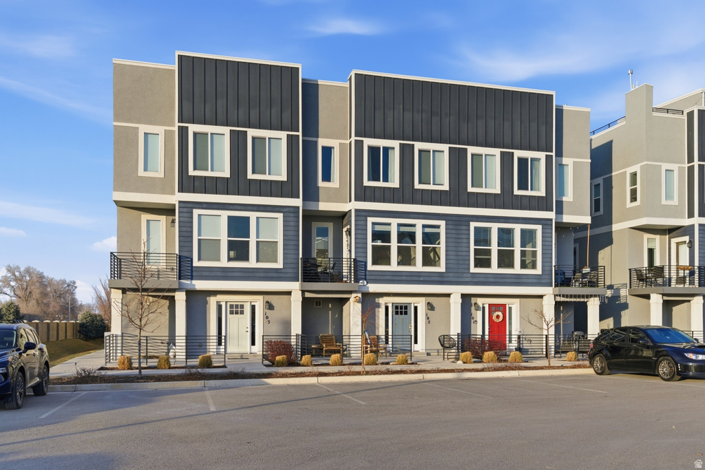 4752 S HILLHOUSE CV Murray, UT 84107