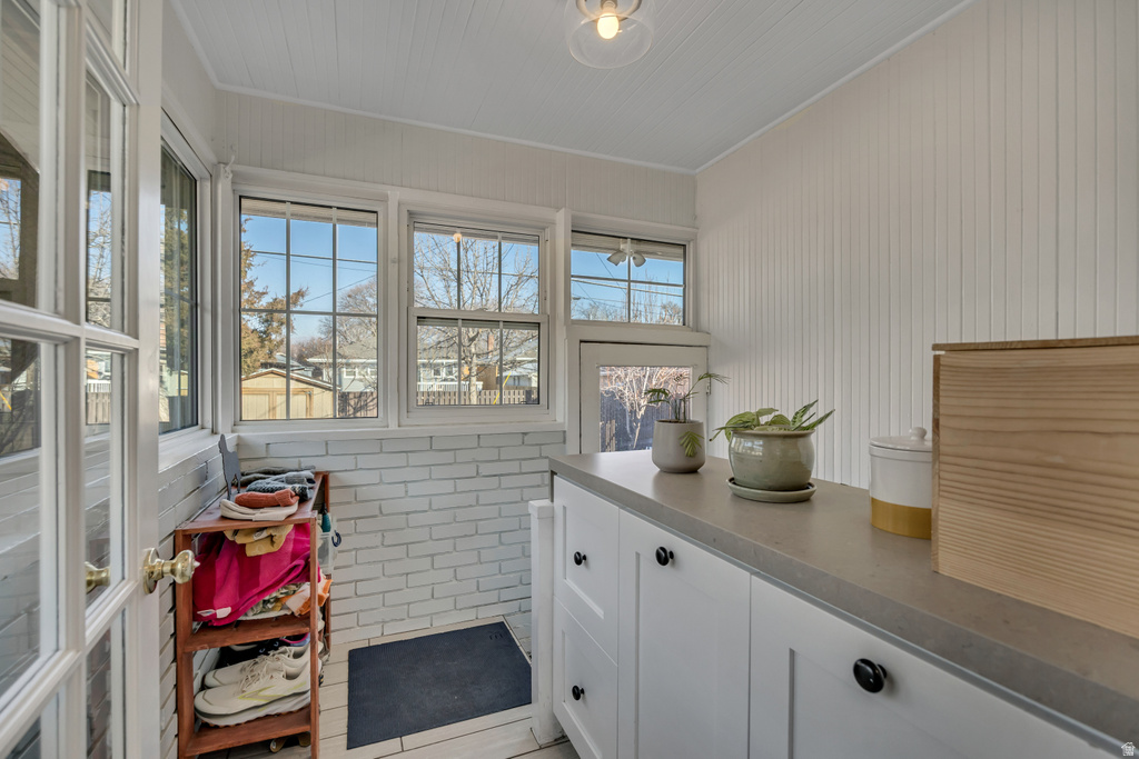 609 E MILTON AVE Salt Lake City, UT 84105