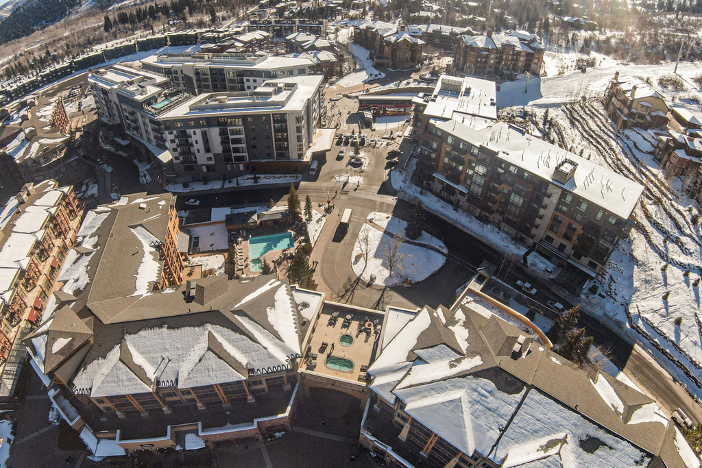 3720 SUNDIAL CT #B-319 Park City, UT 84098