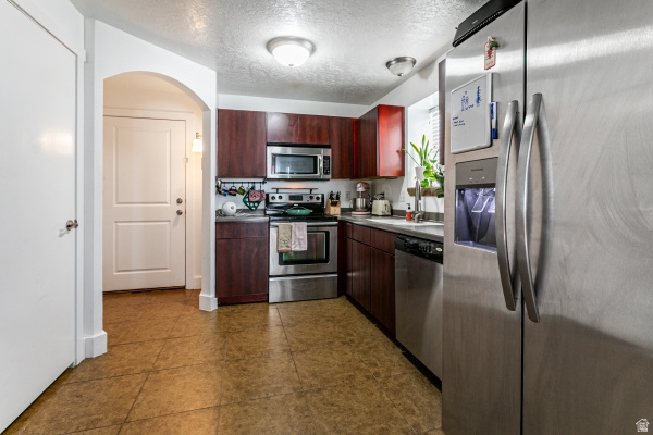 633 E 4TH AVE #1 Salt Lake City, UT 84103