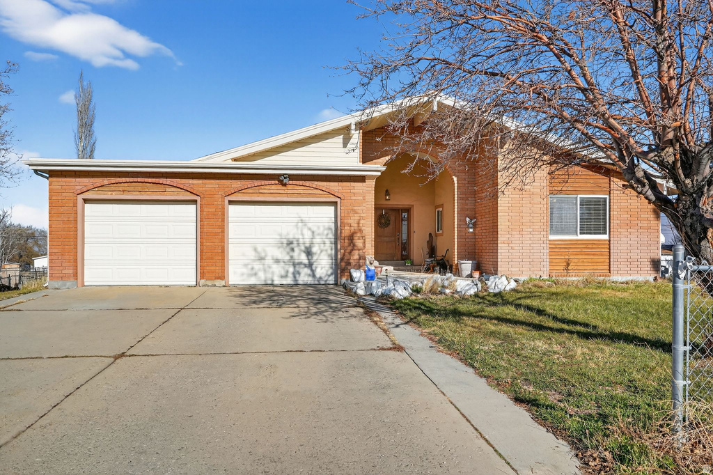 960 W VINE ST Tooele, UT 84074