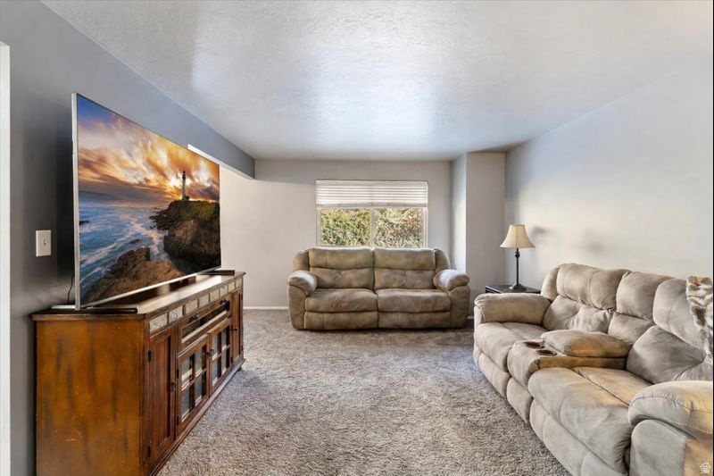 1916 E 5625 S South Ogden, UT 84403