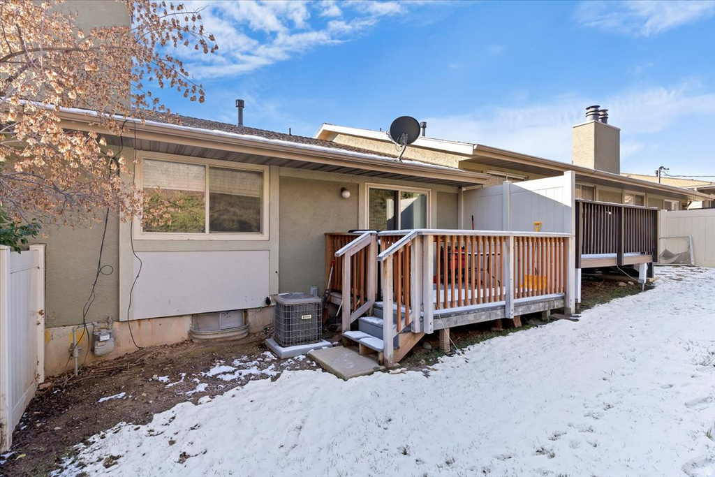 1916 E 5625 S South Ogden, UT 84403