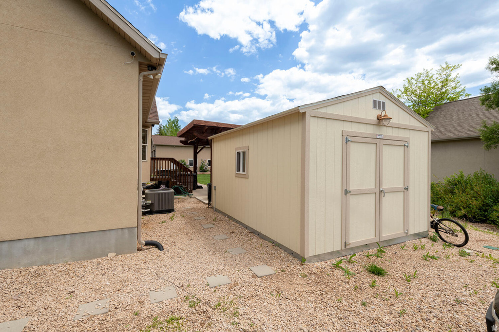 566 WILD WILLOW DR Francis, UT 84036