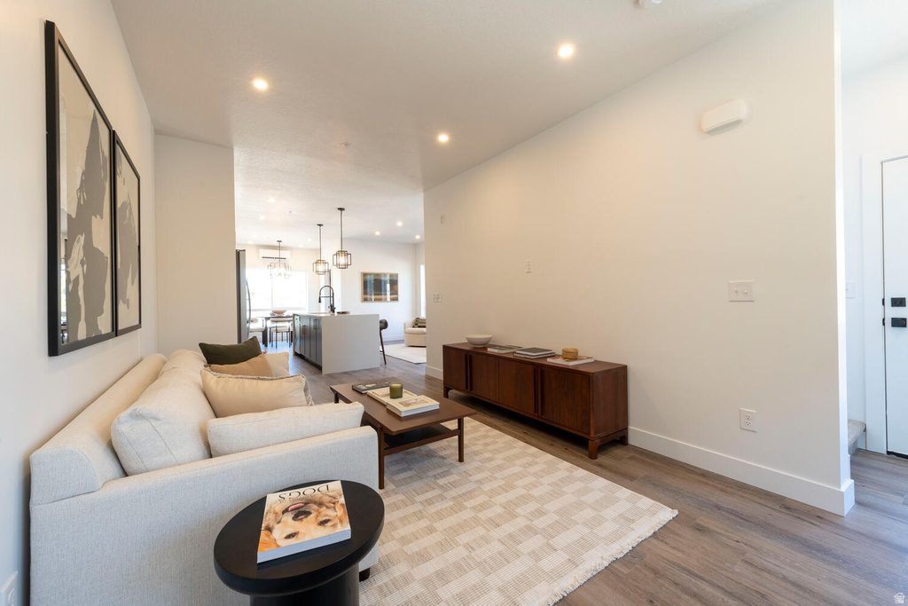 880 E ROWLEY DR #101 Millcreek, UT 84107