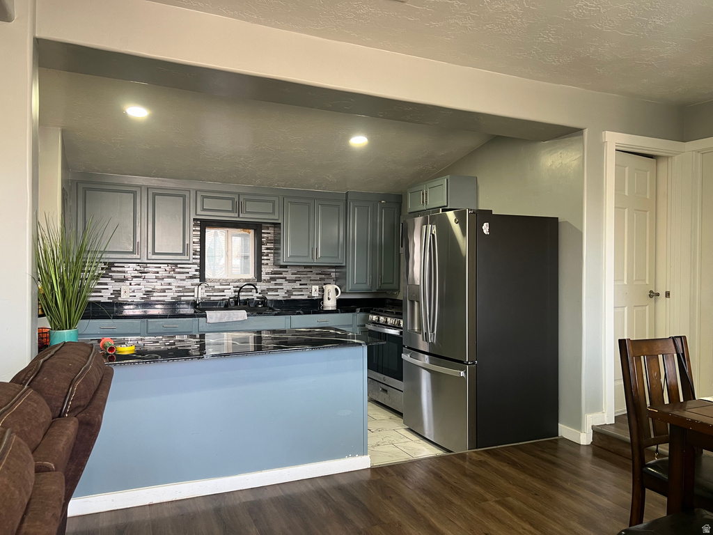 2472 S HEMPSTEAD ST West Valley City, UT 84119