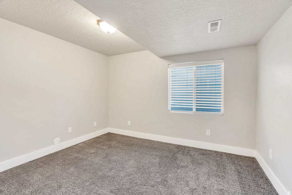 5002 W MAIDSTONE CT West Valley City, UT 84120