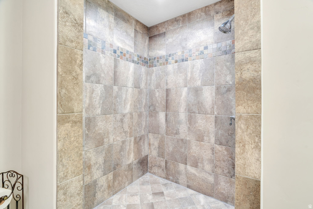 5002 W MAIDSTONE CT West Valley City, UT 84120