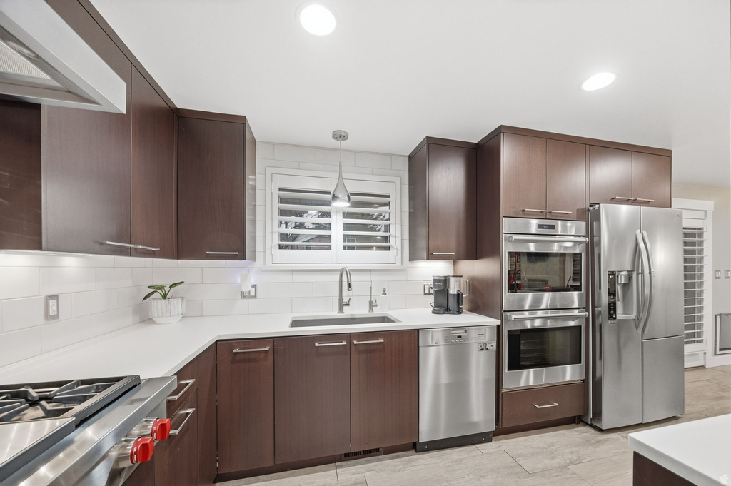 2031 E LA TOUR CIR Salt Lake City, UT 84121