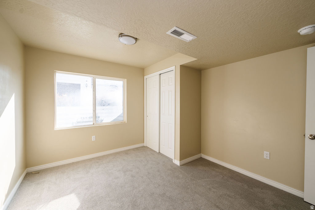 11569 S OAKMOND RD South Jordan, UT 84009