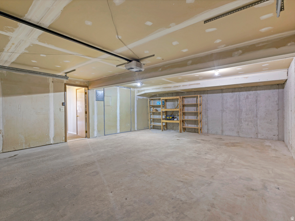 8036 S 2575 E South Weber, UT 84405