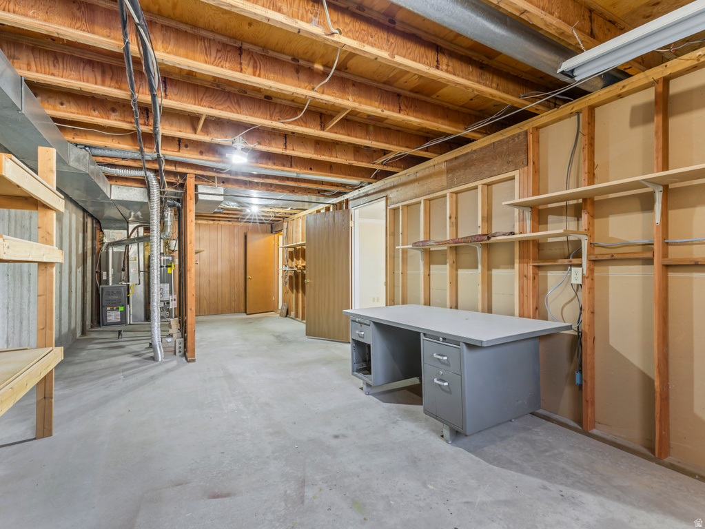 8036 S 2575 E South Weber, UT 84405