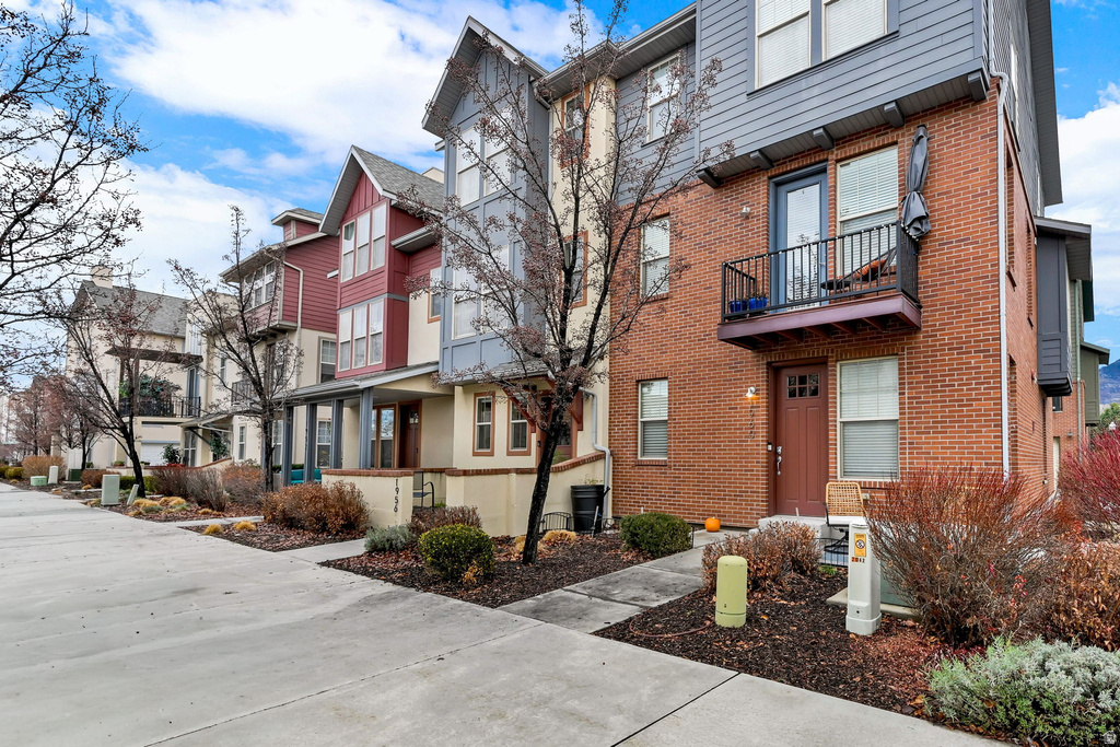 1956 S GRANT AVE Ogden, UT 84401