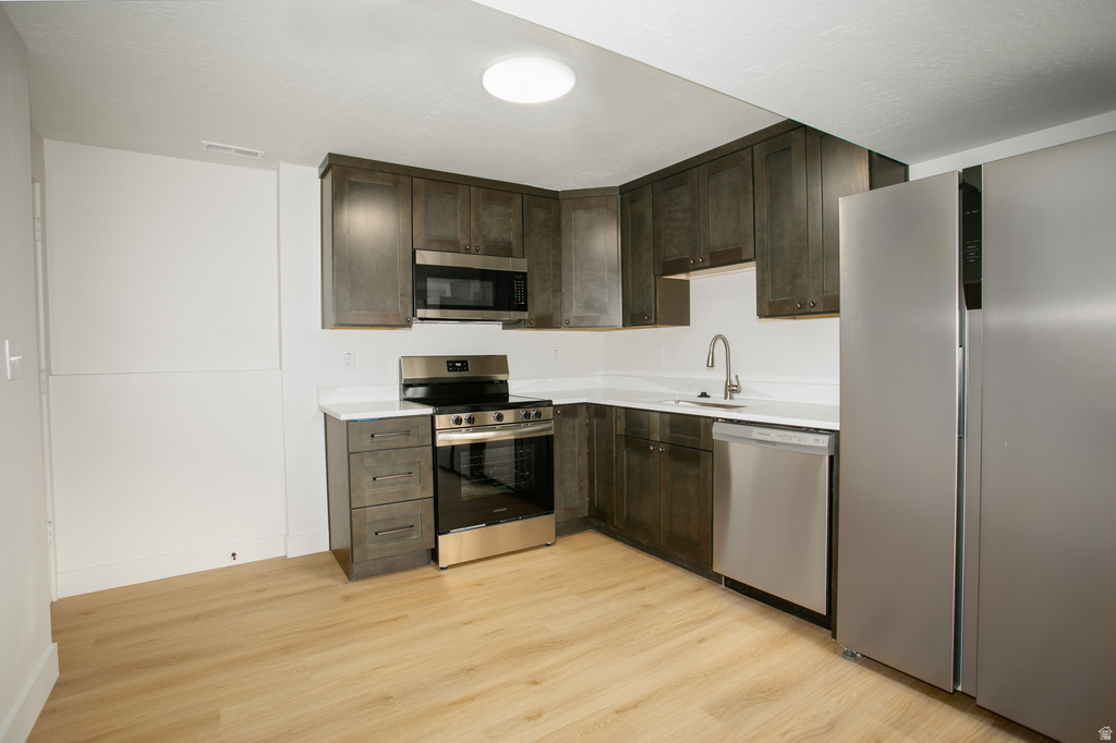 5956 W JARGON CIR Kearns, UT 84118