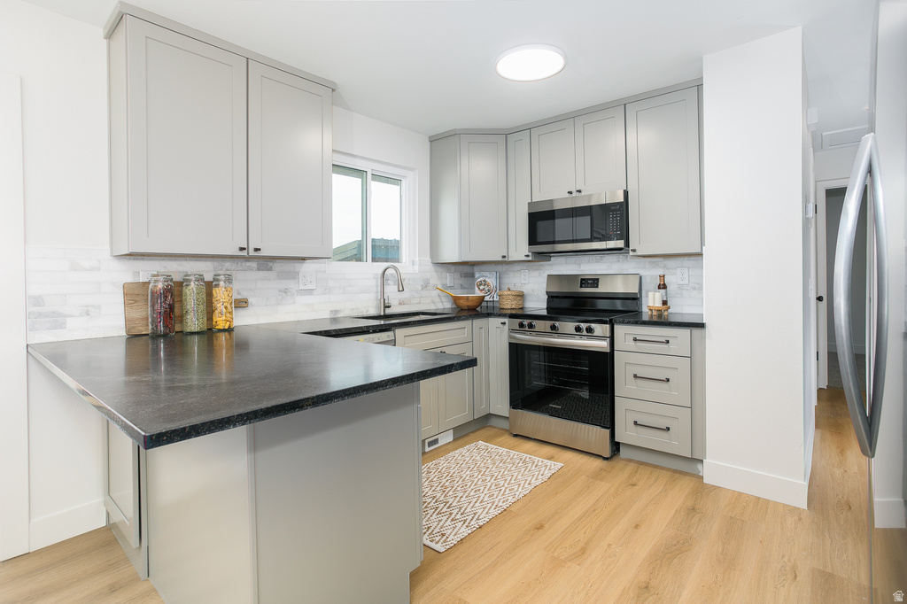 5956 W JARGON CIR Kearns, UT 84118