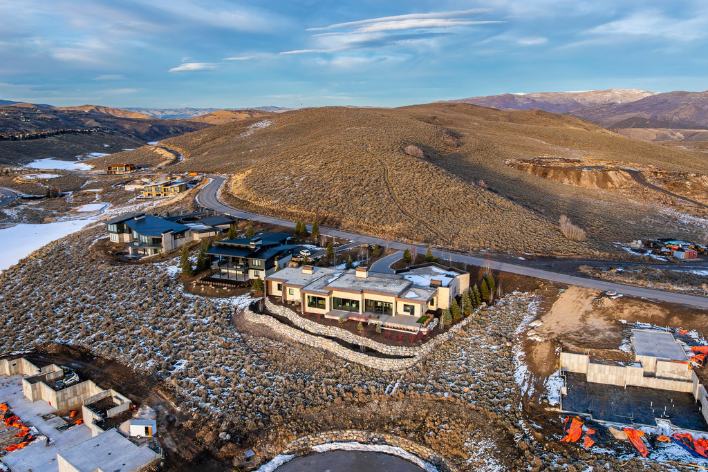 5857 GOLF CLUB LINK Park City, UT 84098