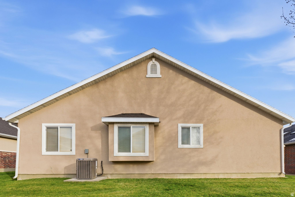 2303 GARDEN LN Layton, UT 84041