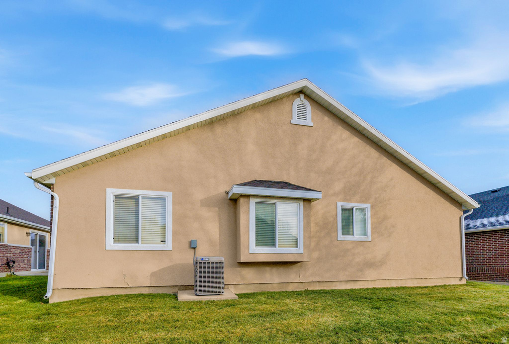 2303 GARDEN LN Layton, UT 84041