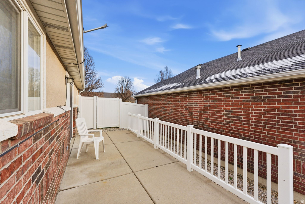 2303 GARDEN LN Layton, UT 84041