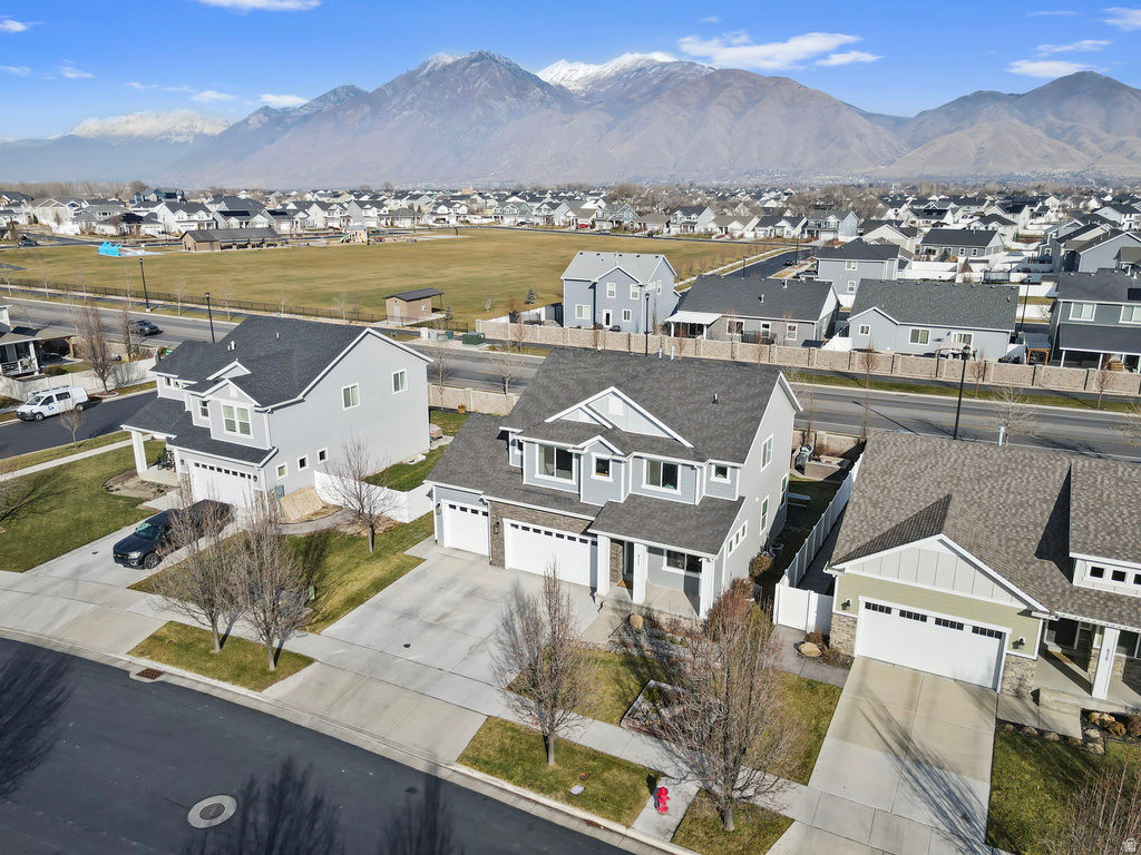 832 N PLAINSMAN DR Spanish Fork, UT 84660