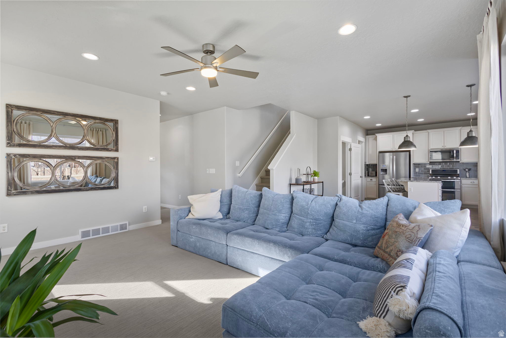 832 N PLAINSMAN DR Spanish Fork, UT 84660