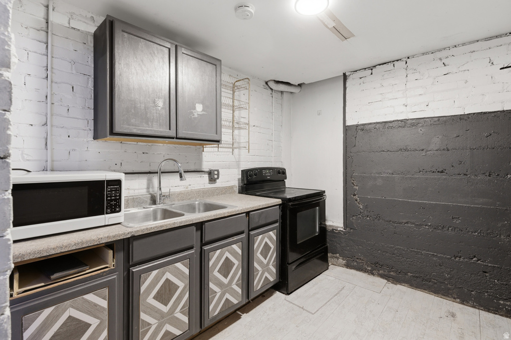 869 W CENTER ST Provo, UT 84601