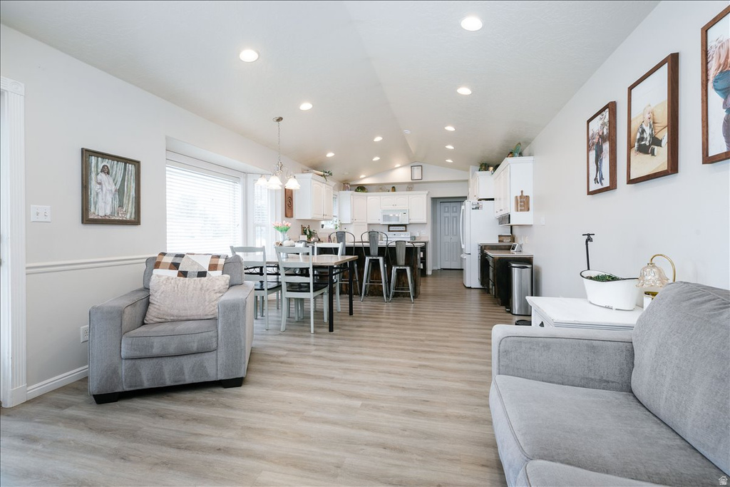 562 ASPEN CIR Preston, ID 83263