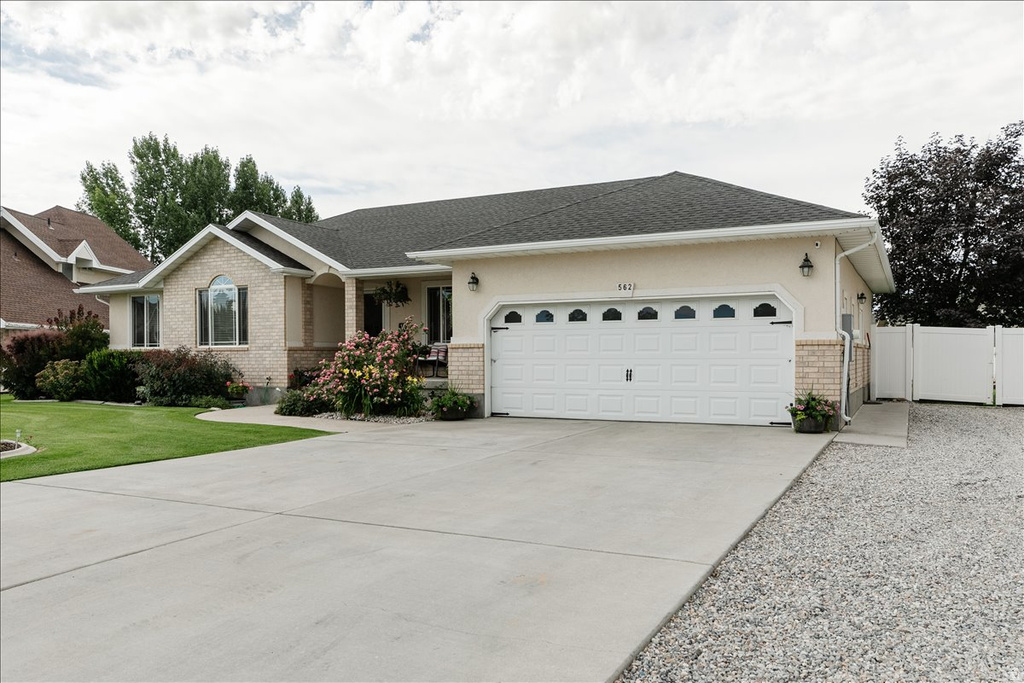 562 ASPEN CIR Preston, ID 83263
