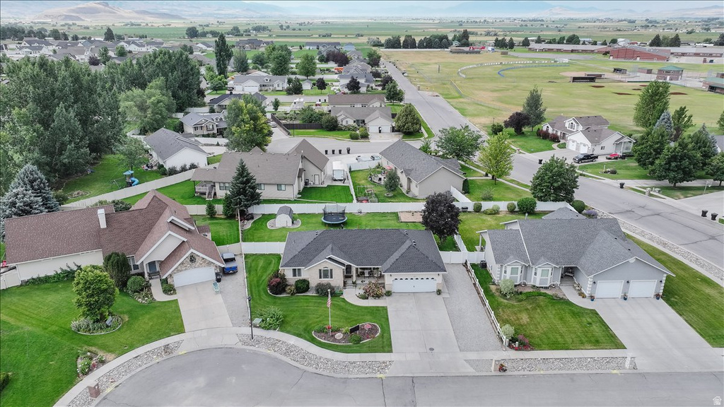 562 ASPEN CIR Preston, ID 83263