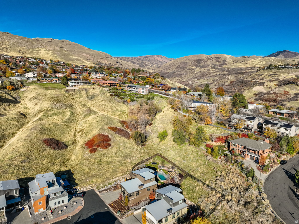 73 E COLUMBUS CT Salt Lake City, UT 84103