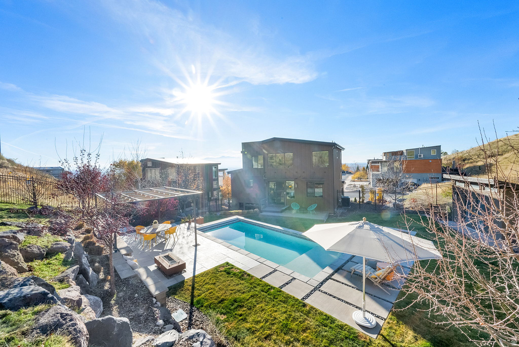 73 E COLUMBUS CT Salt Lake City, UT 84103