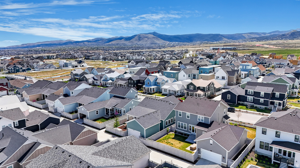 6942 W DOCKSIDER DR South Jordan, UT 84009