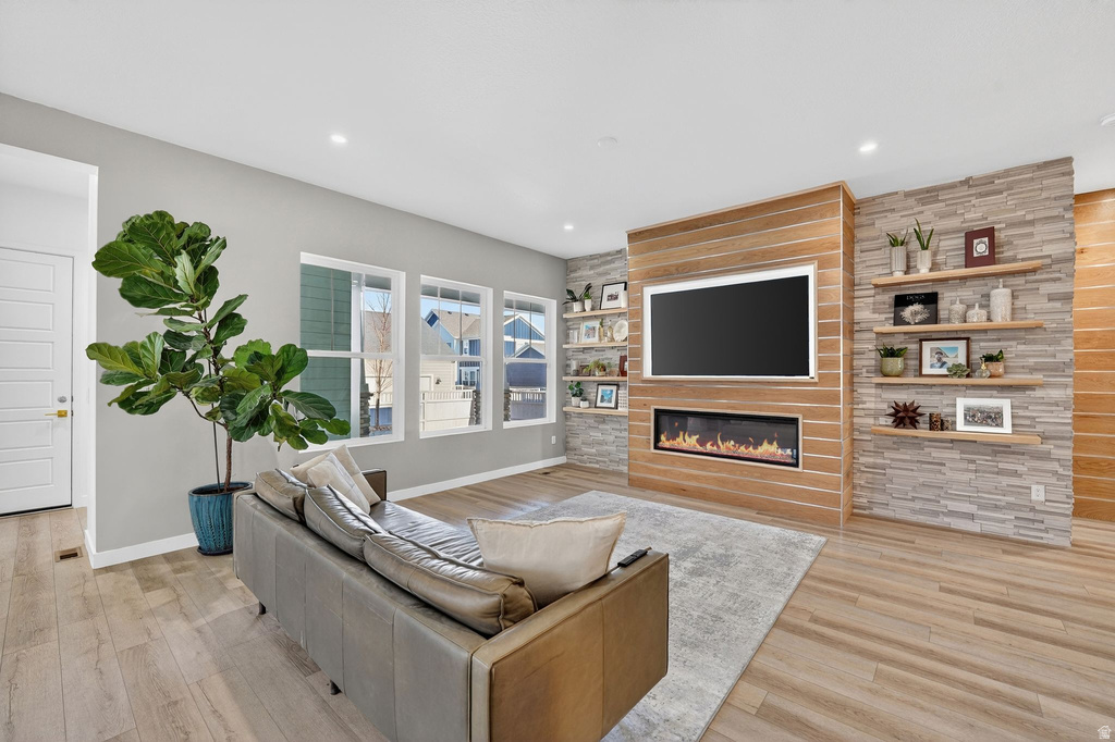 6942 W DOCKSIDER DR South Jordan, UT 84009