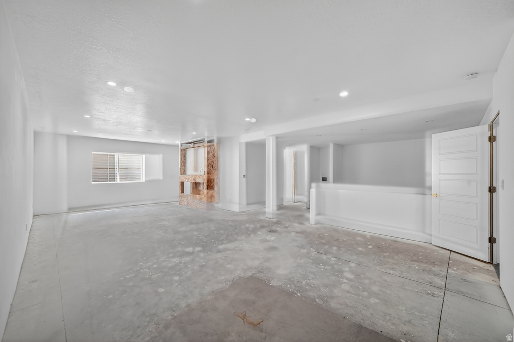 6942 W DOCKSIDER DR South Jordan, UT 84009