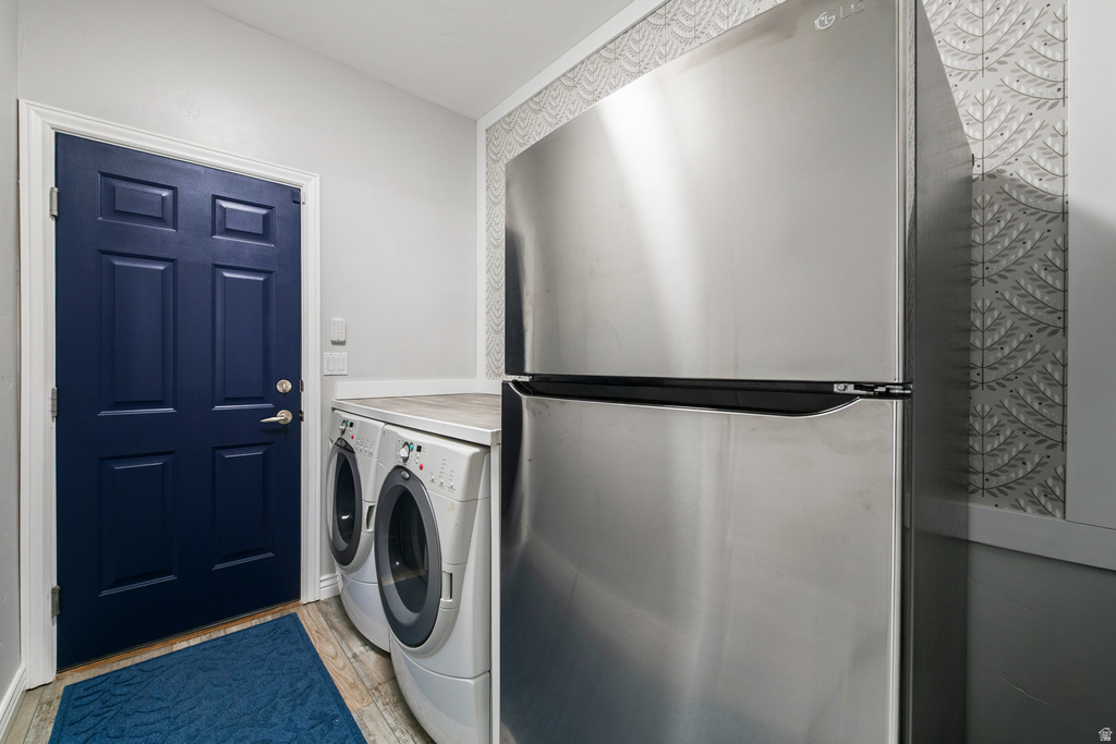 1952 E BLUFFSIDE CIR Sandy, UT 84092