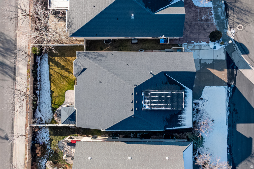 1952 E BLUFFSIDE CIR Sandy, UT 84092